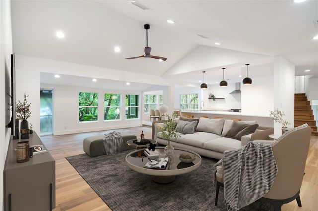 8707 White Cliff DR, Austin, TX 78759