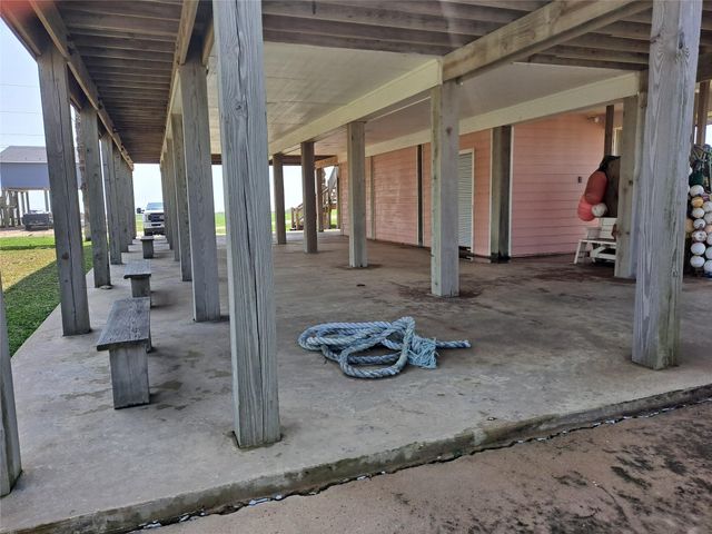 2281 County Road 230, Sargent, TX 77414