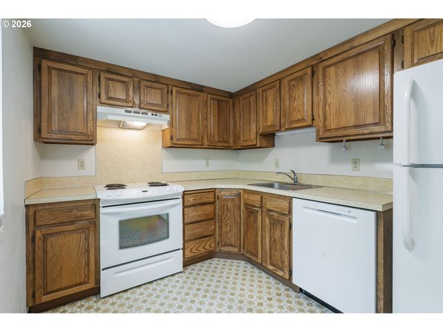 10840 Sw MEADOWBROOK Dr 57, Portland, OR 97224