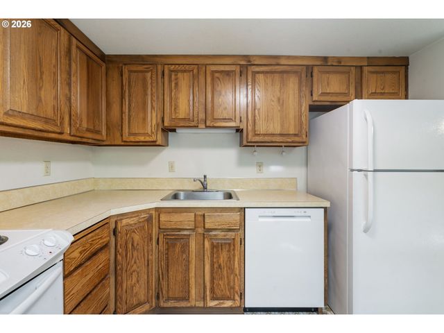 10840 Sw MEADOWBROOK Dr 57, Portland, OR 97224