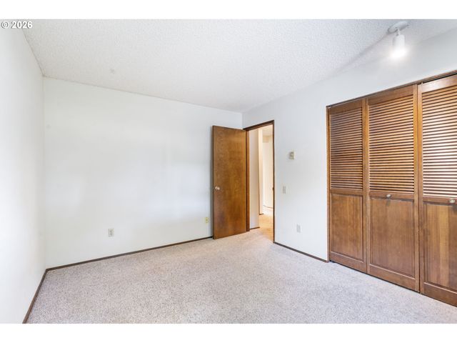 10840 Sw MEADOWBROOK Dr 57, Portland, OR 97224