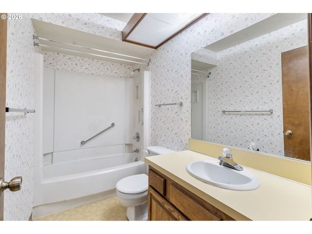 10840 Sw MEADOWBROOK Dr 57, Portland, OR 97224