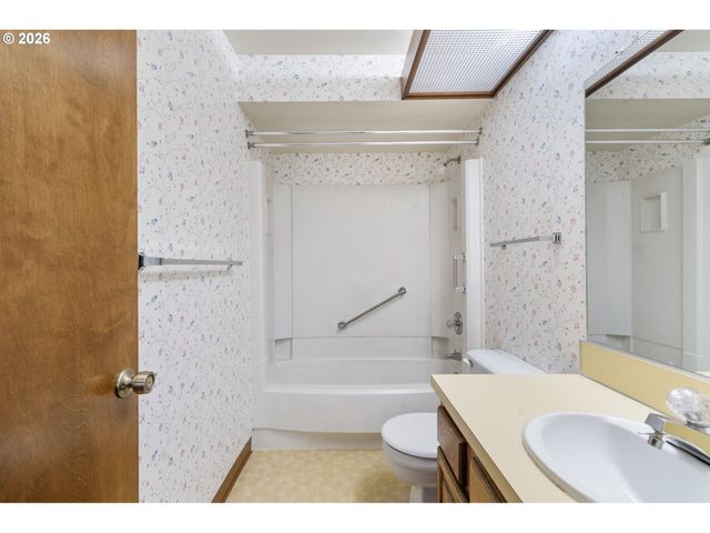 10840 Sw MEADOWBROOK Dr 57, Portland, OR 97224