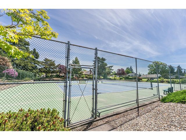 10840 Sw MEADOWBROOK Dr 57, Portland, OR 97224