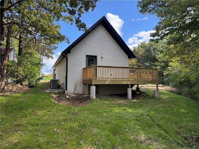 1111 South Ray Avenue A, Fayetteville, AR 72701