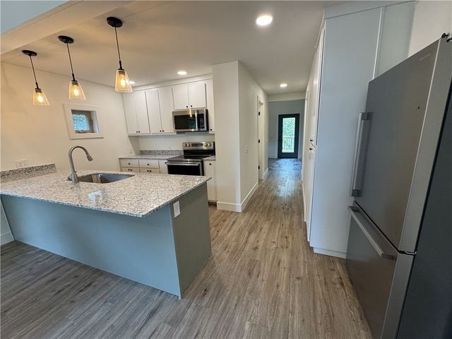 1111 South Ray Avenue A, Fayetteville, AR 72701