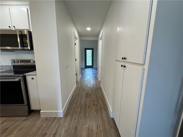 1111 South Ray Avenue A, Fayetteville, AR 72701