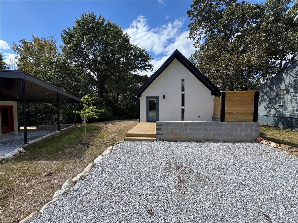 1111 South Ray Avenue A, Fayetteville, AR 72701