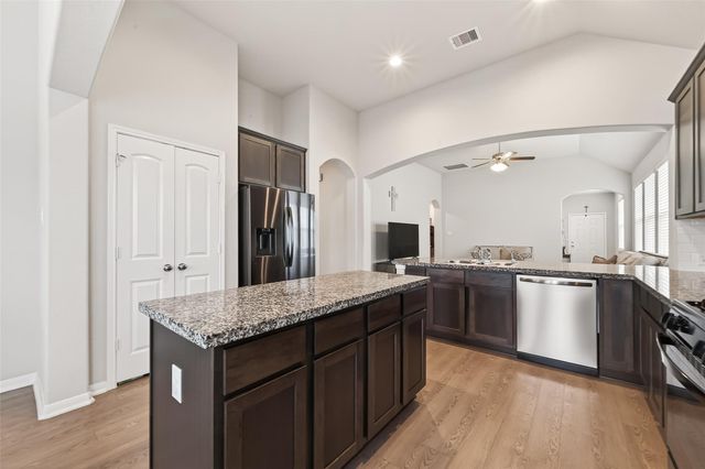 6027 Prince Place Drive, Rosenberg, TX 77471