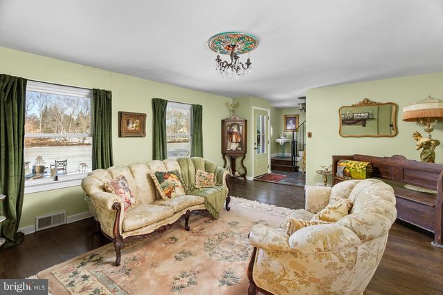 2031 SYLVAN PARK RD, Burlington, NJ 08016