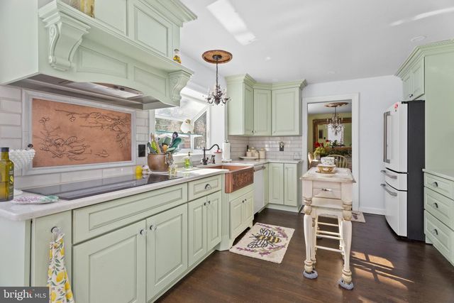 2031 SYLVAN PARK RD, Burlington, NJ 08016