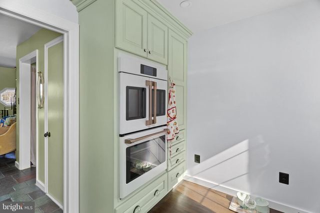 2031 SYLVAN PARK RD, Burlington, NJ 08016