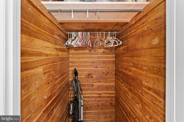 2031 SYLVAN PARK RD, Burlington, NJ 08016