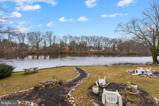 2031 SYLVAN PARK RD, Burlington, NJ 08016
