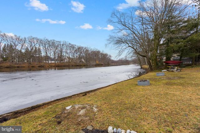 2031 SYLVAN PARK RD, Burlington, NJ 08016