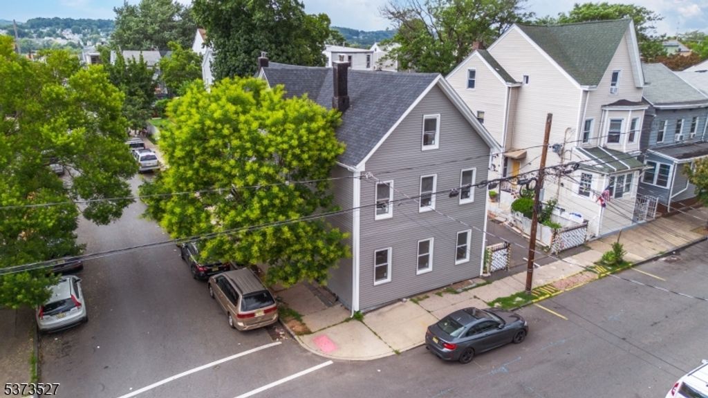 48 N York St, Paterson City, NJ 07524