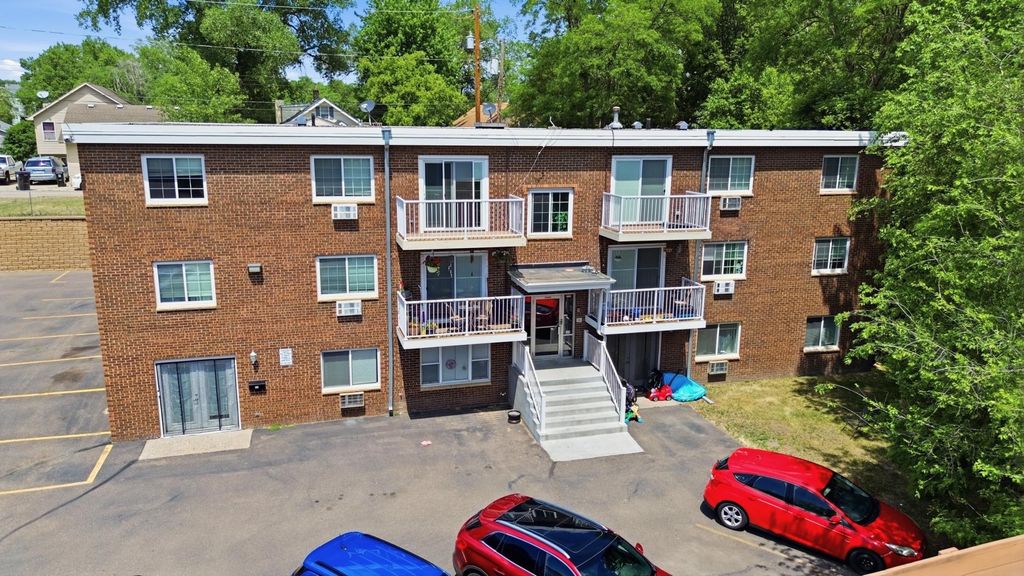 105 Park Street E, South Saint Paul, MN 55075 — photo 2