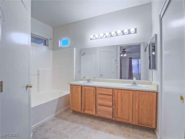 10517 Morning Drop Avenue, Las Vegas, NV 89129