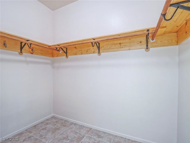 10517 Morning Drop Avenue, Las Vegas, NV 89129