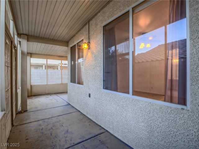 10517 Morning Drop Avenue, Las Vegas, NV 89129