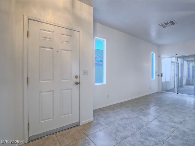 10517 Morning Drop Avenue, Las Vegas, NV 89129