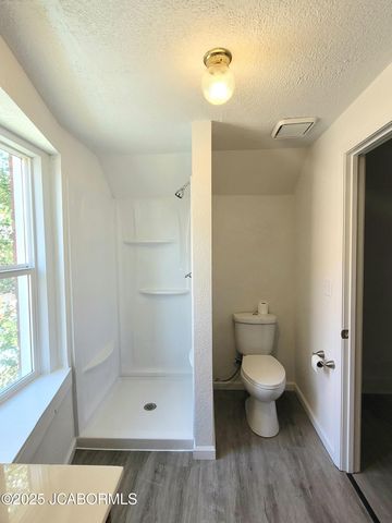 1403 E MCCARTY STREET, Jefferson City, MO 65101