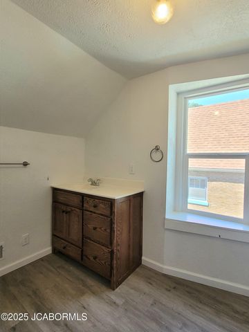 1403 E MCCARTY STREET, Jefferson City, MO 65101