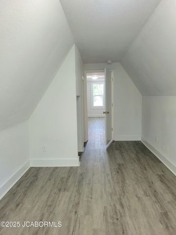 1403 E MCCARTY STREET, Jefferson City, MO 65101