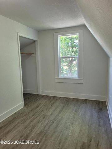 1403 E MCCARTY STREET, Jefferson City, MO 65101