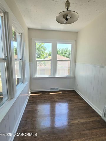 1403 E MCCARTY STREET, Jefferson City, MO 65101