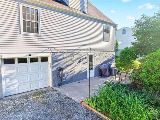 1805 Cedaridge Drive, South Park, PA 15129