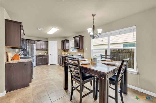 945 Lauren Street, New Braunfels, TX 78130