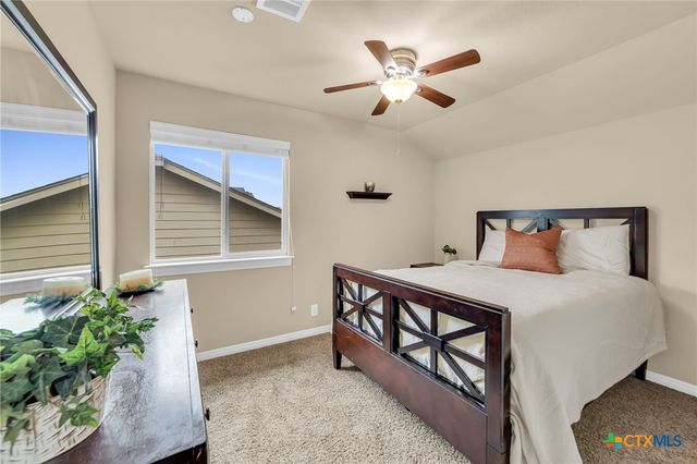 945 Lauren Street, New Braunfels, TX 78130