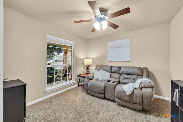 945 Lauren Street, New Braunfels, TX 78130