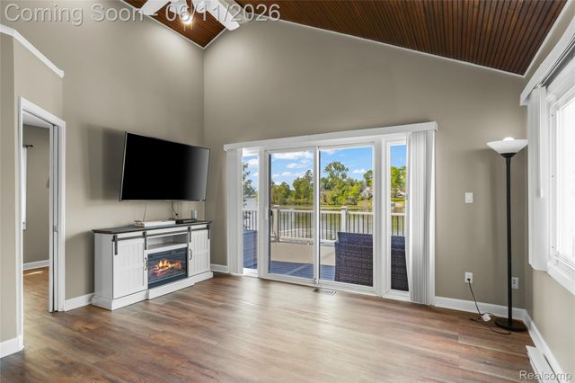 4661 Sashabaw Road, Waterford Charter Township, MI 48329
