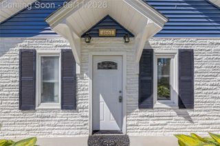 4661 Sashabaw Road, Waterford Charter Township, MI 48329