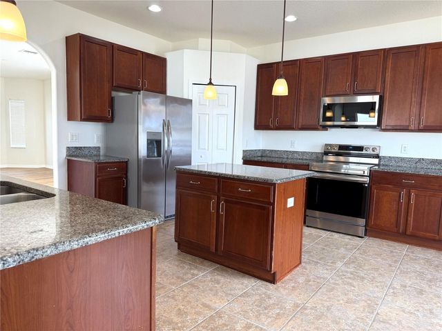 1764 ASHWORTH LOOP, Lakeland, FL 33810