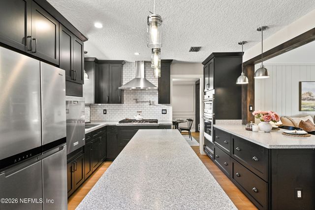 685 TROPICAL Parkway, Orange Park, FL 32073