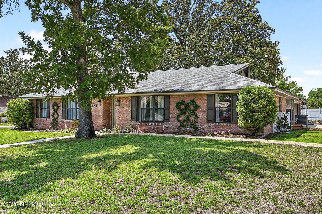 685 TROPICAL Parkway, Orange Park, FL 32073