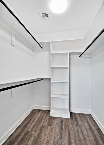 902 SW Hopi Circle, Bentonville, AR 72712