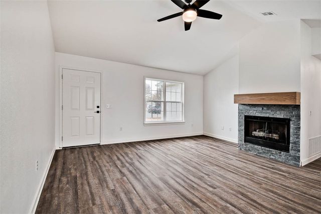 902 SW Hopi Circle, Bentonville, AR 72712