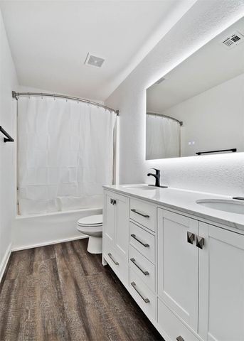 902 SW Hopi Circle, Bentonville, AR 72712