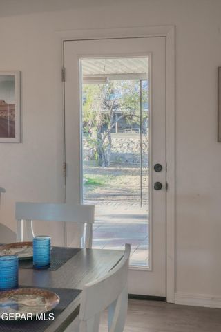 3405 VOLCANIC Avenue, El Paso, TX 79904