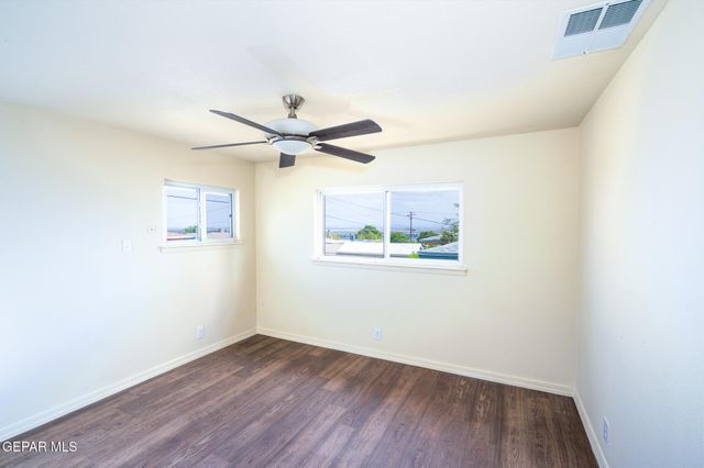 3405 VOLCANIC Avenue, El Paso, TX 79904