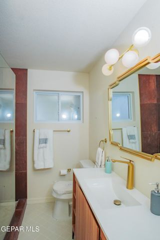 3405 VOLCANIC Avenue, El Paso, TX 79904