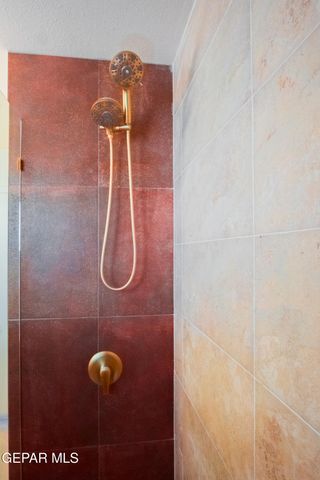 3405 VOLCANIC Avenue, El Paso, TX 79904