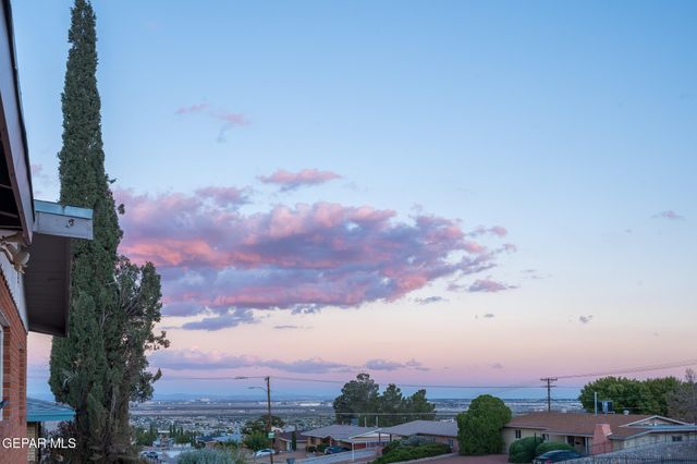 3405 VOLCANIC Avenue, El Paso, TX 79904