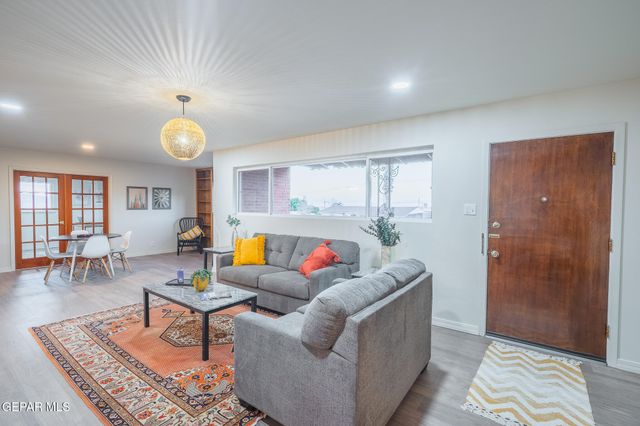 3405 VOLCANIC Avenue, El Paso, TX 79904