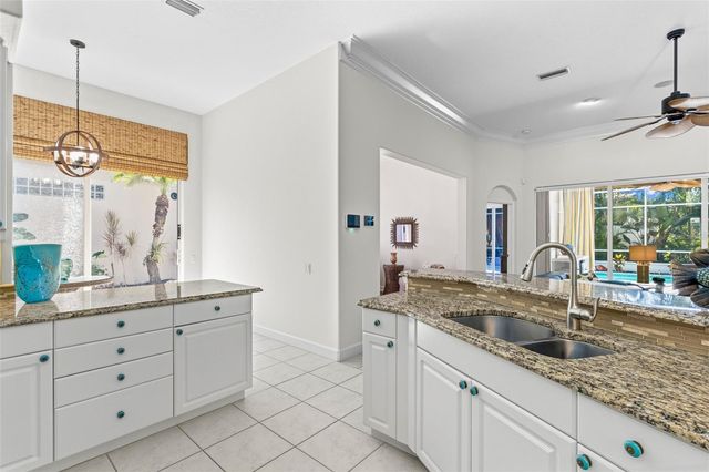 8762 52ND AVENUE E, Bradenton, FL 34211