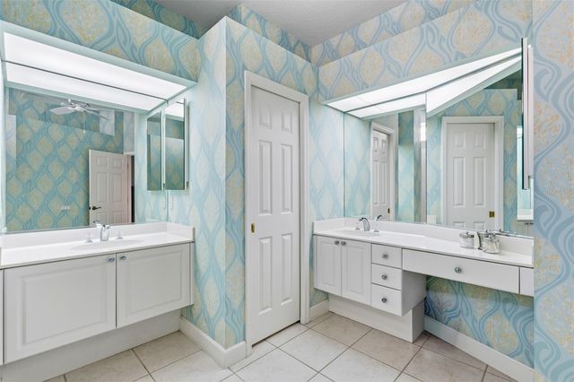 8762 52ND AVENUE E, Bradenton, FL 34211
